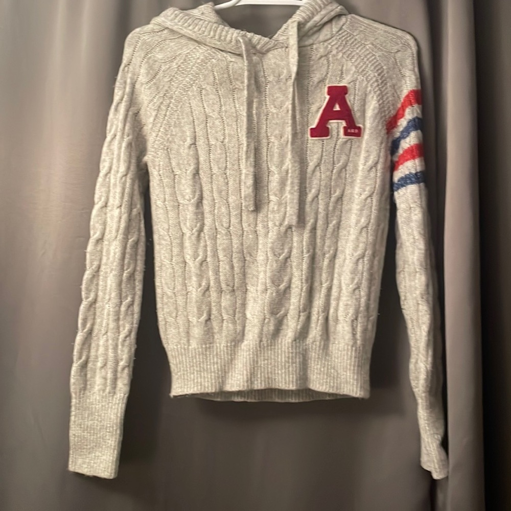 Abercrombie & Fitch Sweater